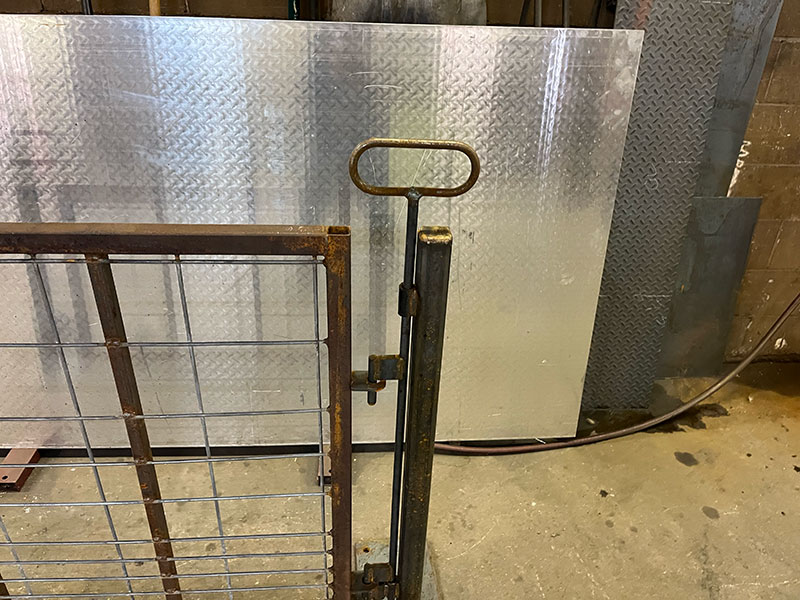 Double Post Gate